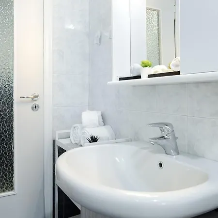 Cozy & Stylish In Borgo Vittoria *