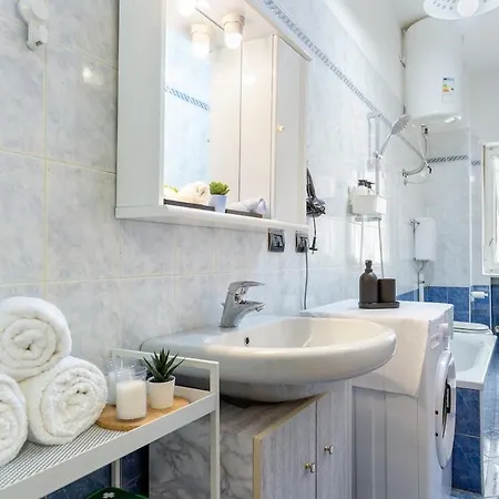 Cozy & Stylish In Borgo Vittoria