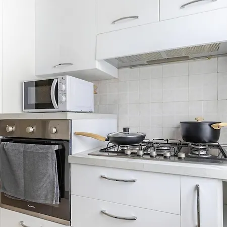 Cozy & Stylish In Borgo Vittoria