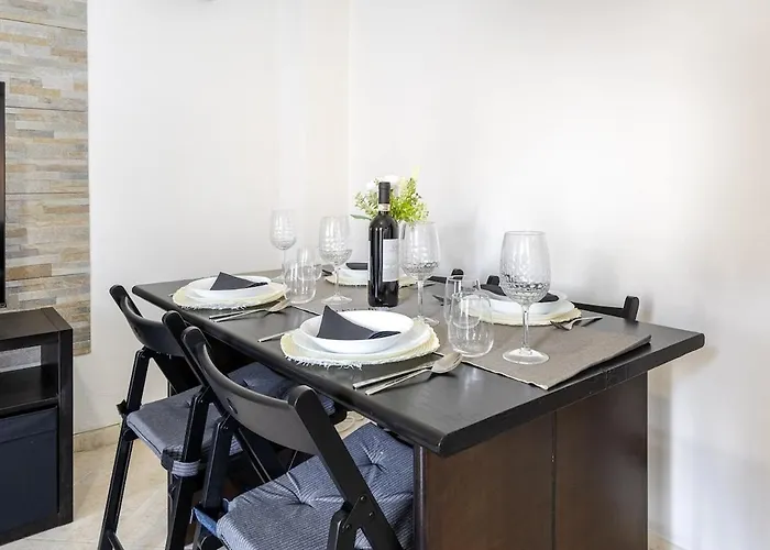 Cozy & Stylish In Borgo Vittoria